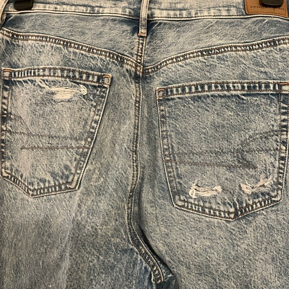 American Eagle. High Rise 
Jeans size 10 - Picture 4 of 9